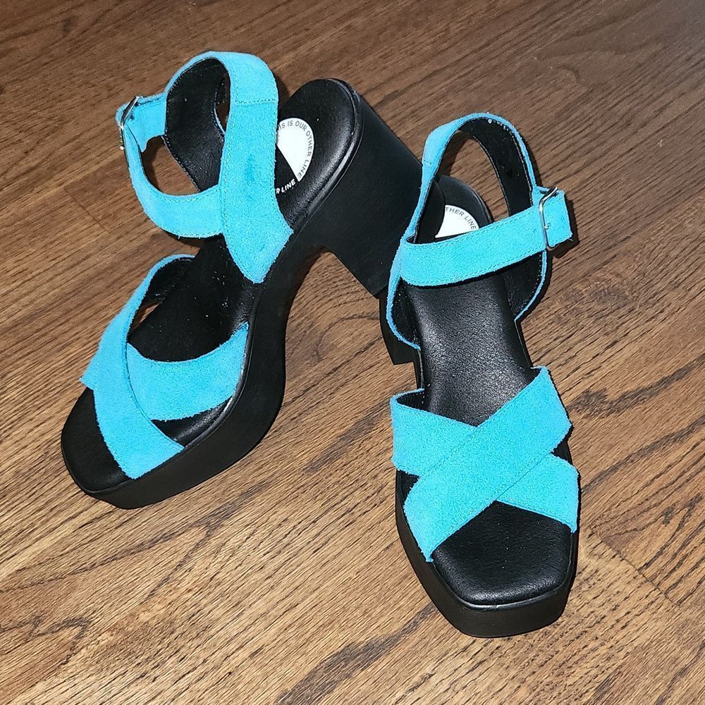 This is our other line size 36 block heel sandal